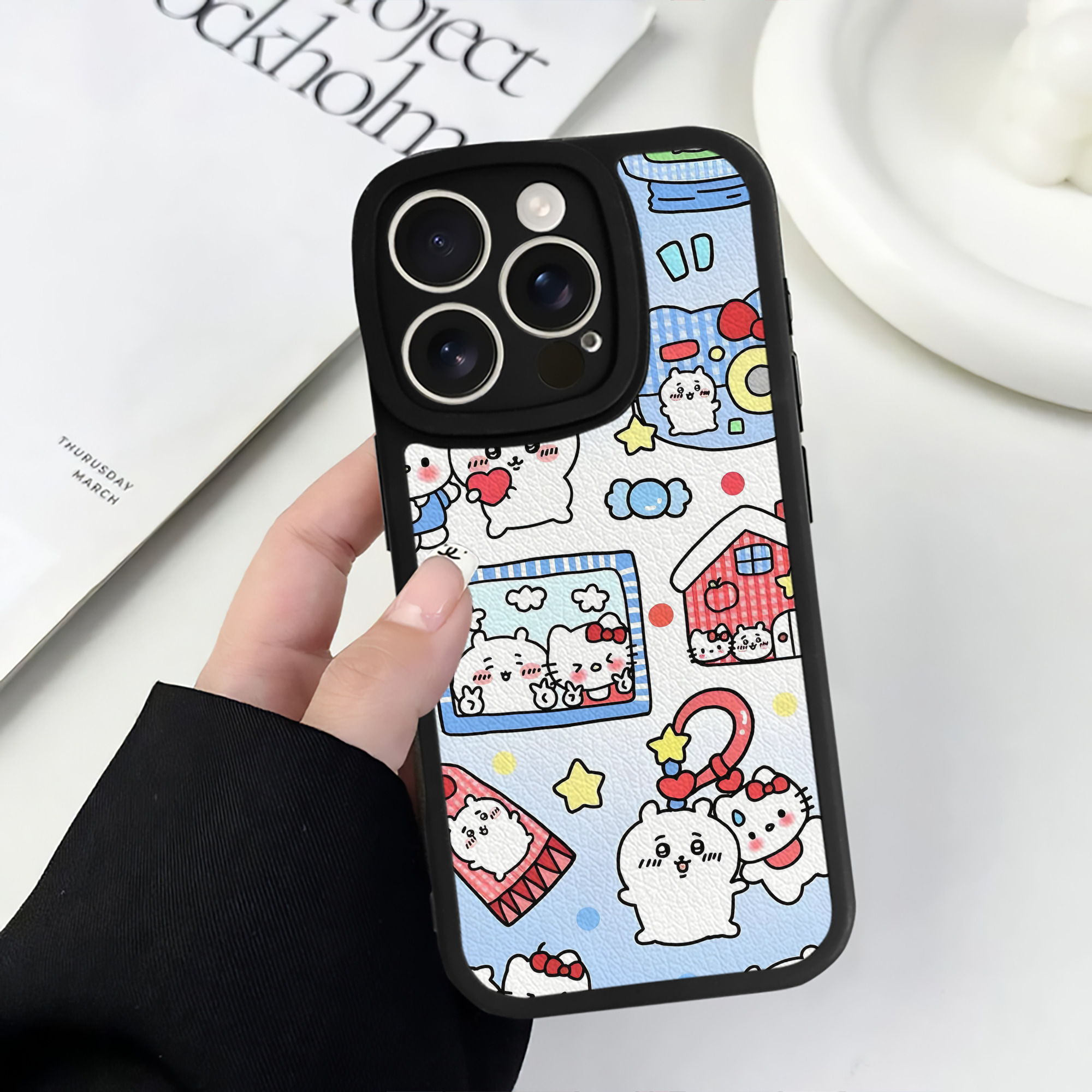 （画像用） ちいかわ Chii-kawa 【iPhone 16シリーズ対応】シリコンスマホケース（レザー調） 材質：シリコン